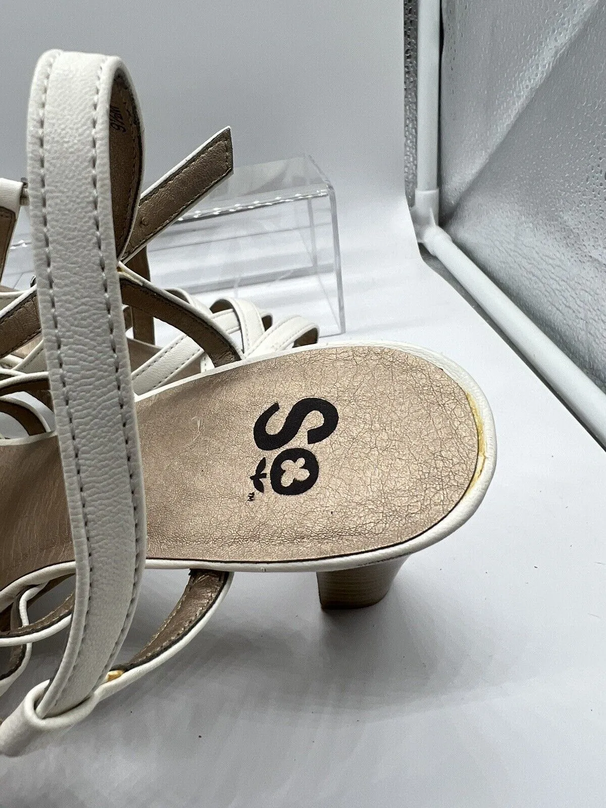 9.5 SO rosie white STRAPPY 63772 White Sandal High Heel Wooden Stacked Short