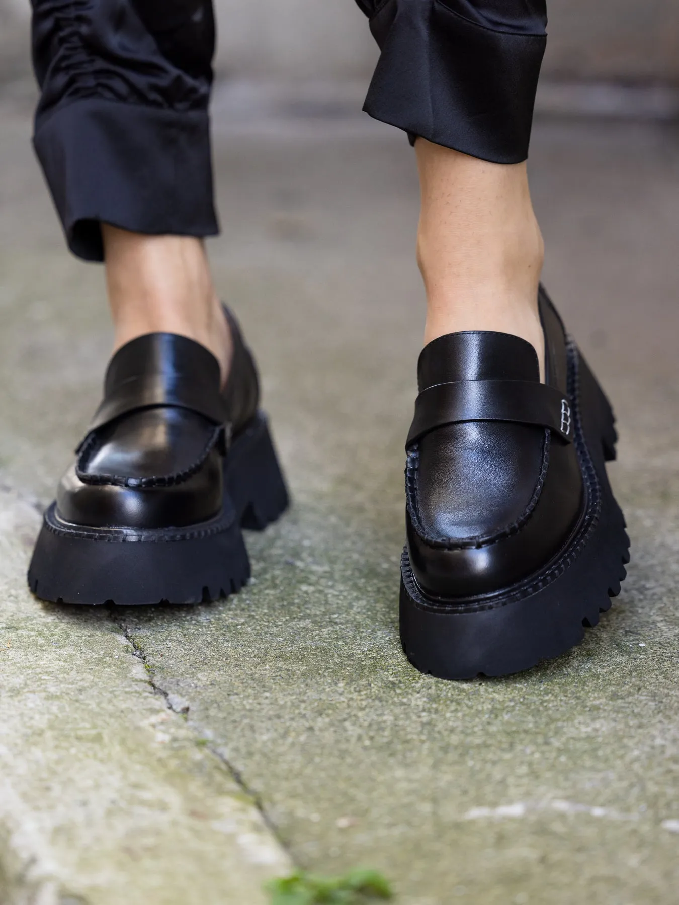 ALIAS MAE Tammy loafer med kraftig og lett gummisåle