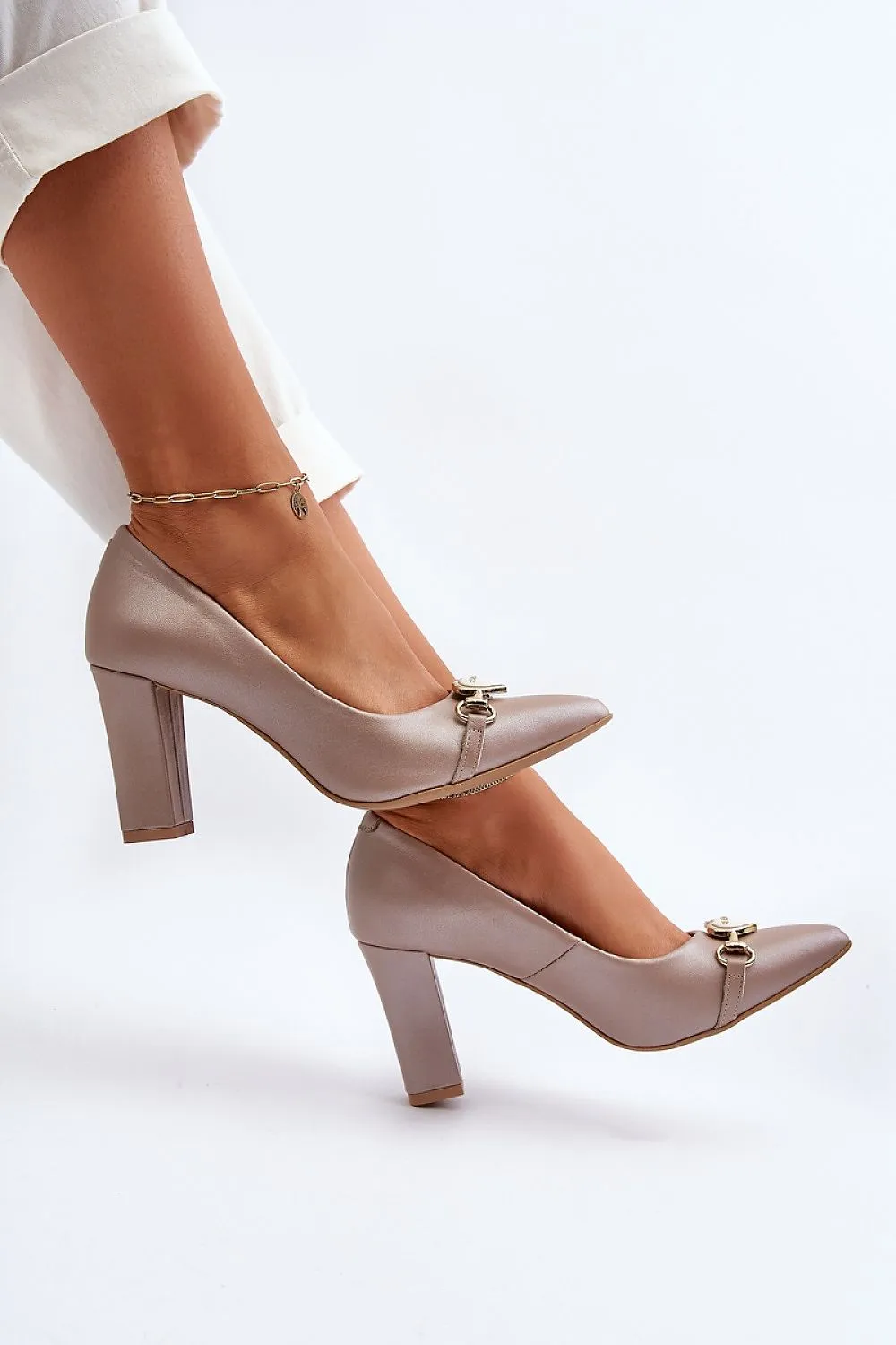 Block heel pumps