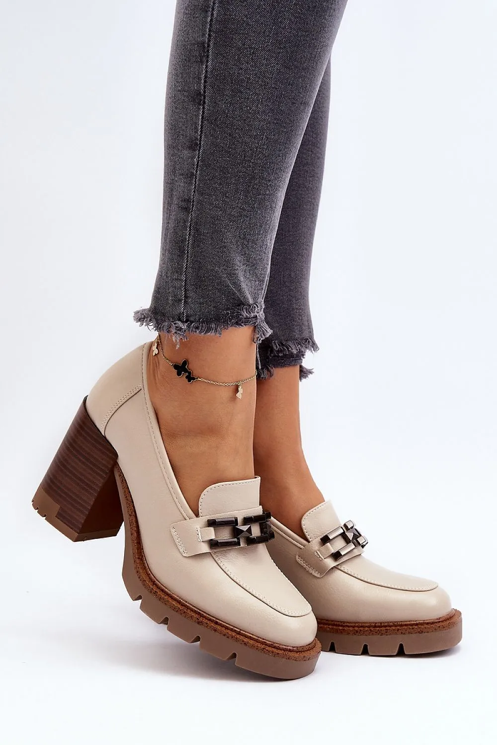 Block heel pumps
