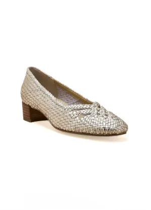Comfort width braided leather pumps