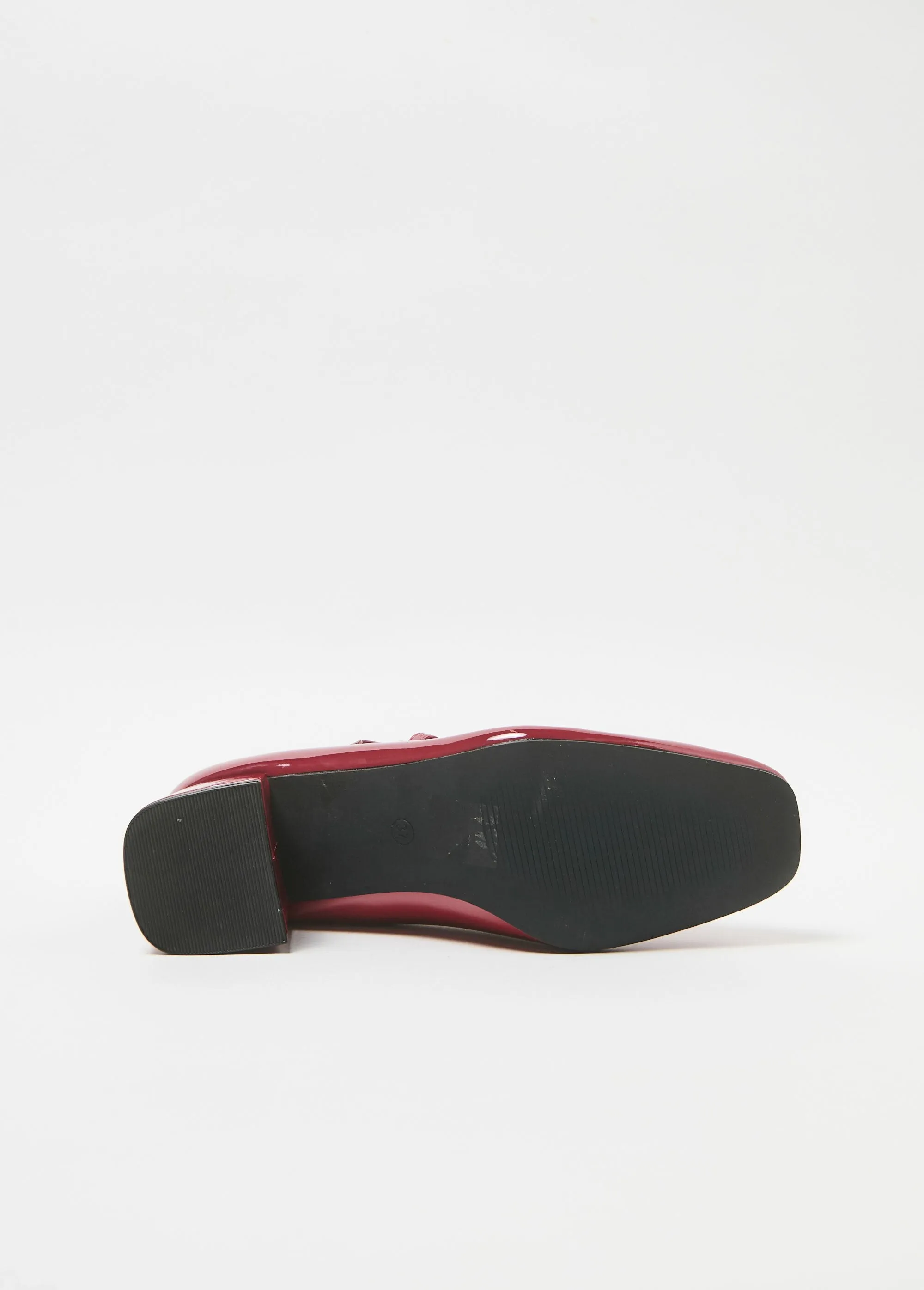 Double strap baby-style pumps