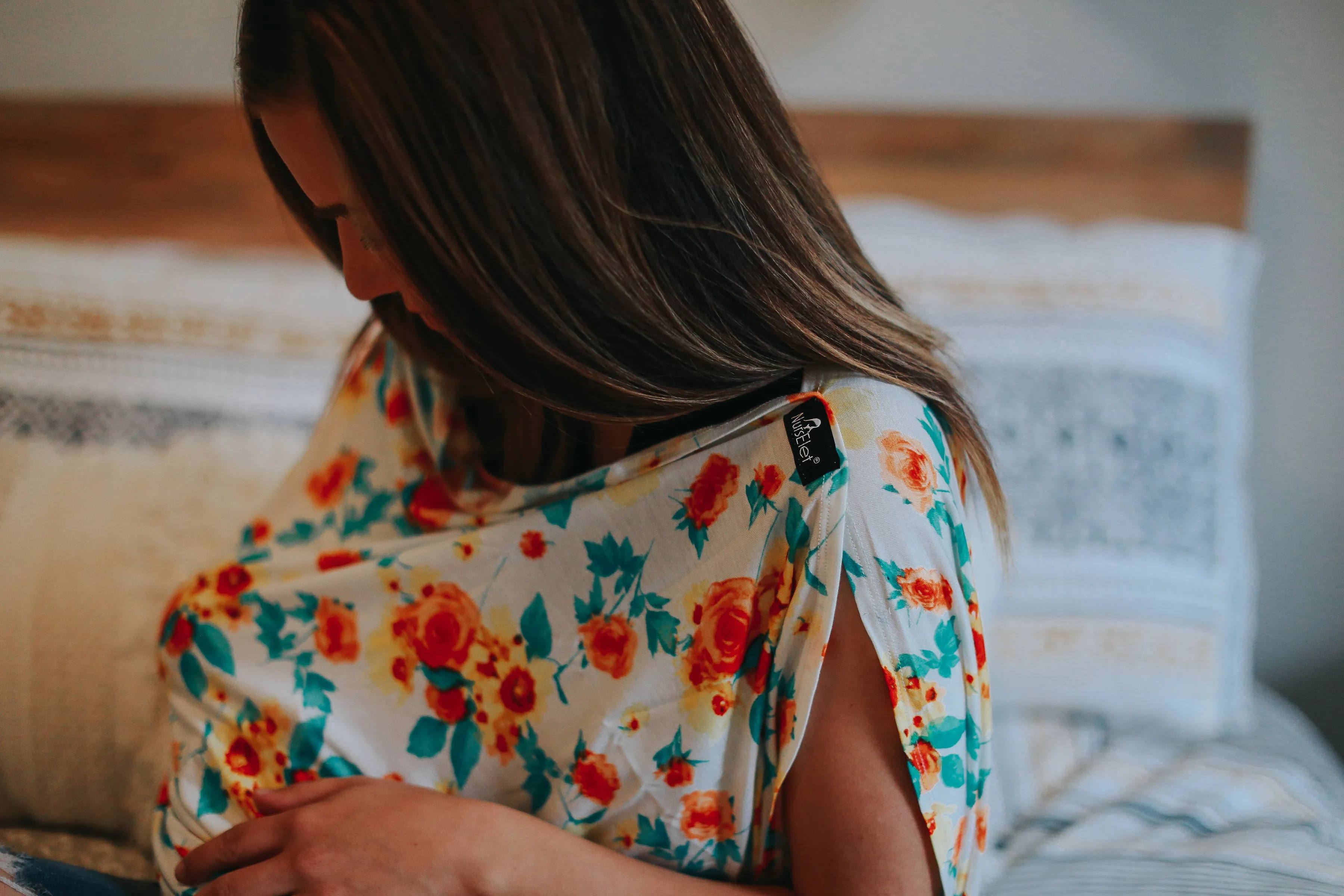FLORAL NursElet® Cover