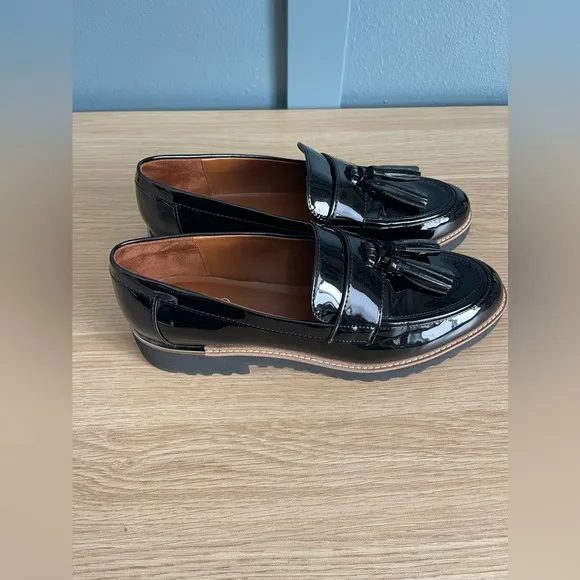 Franco Sarto Women’s Carolynn Lug Sole Tassel Loafer In Size 9