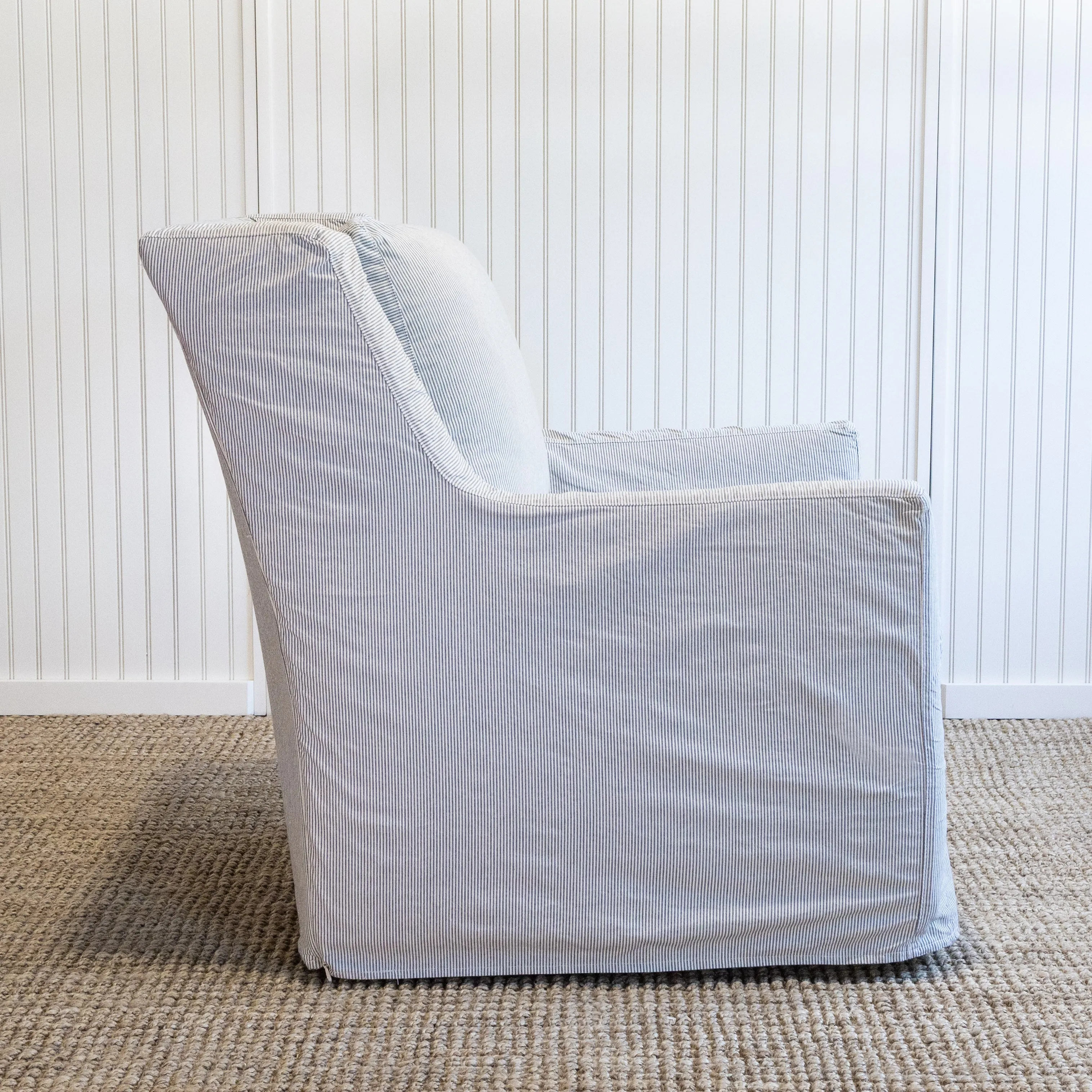 Grande Port Slipcovered Swivel Glider