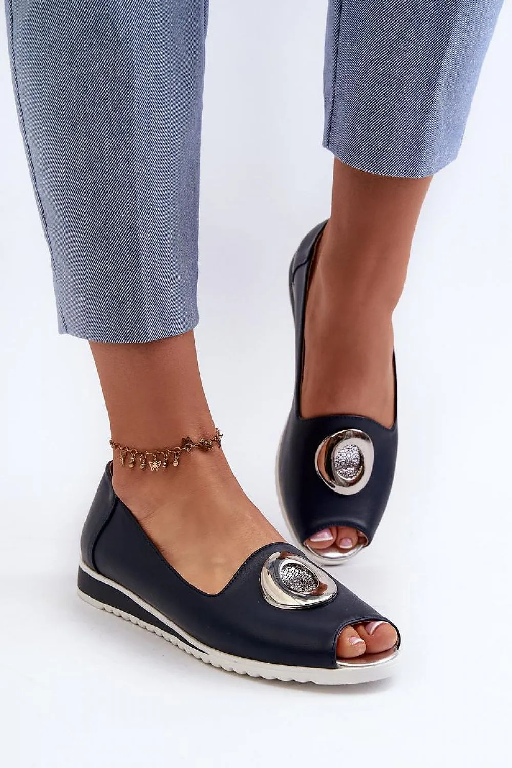 Heel pumps