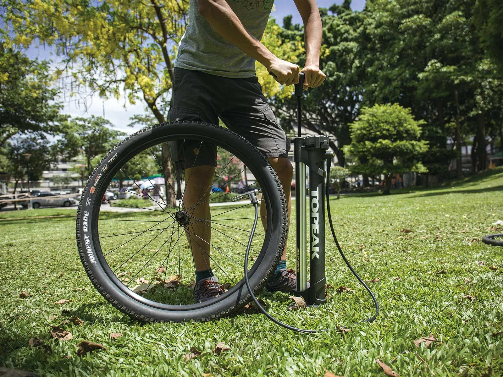 Joeblow Booster Tubeless Pump