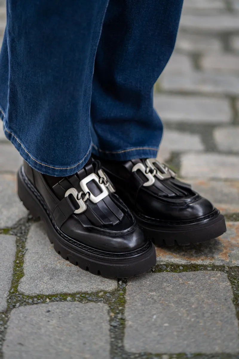 JP/DAVID Sort loafer med lenke og fryns