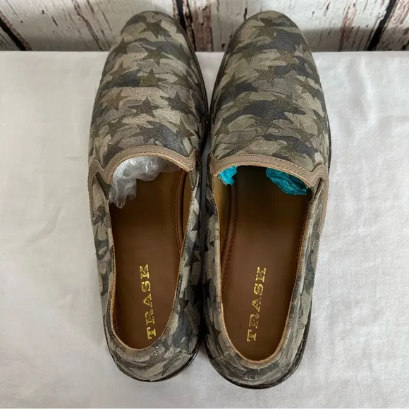 NEW NWOT Trask Ali Metallic Star Camo Leather Loafer Flat Size 10