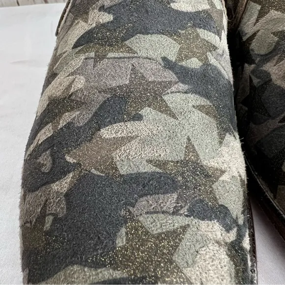 NEW NWOT Trask Ali Metallic Star Camo Leather Loafer Flat Size 10
