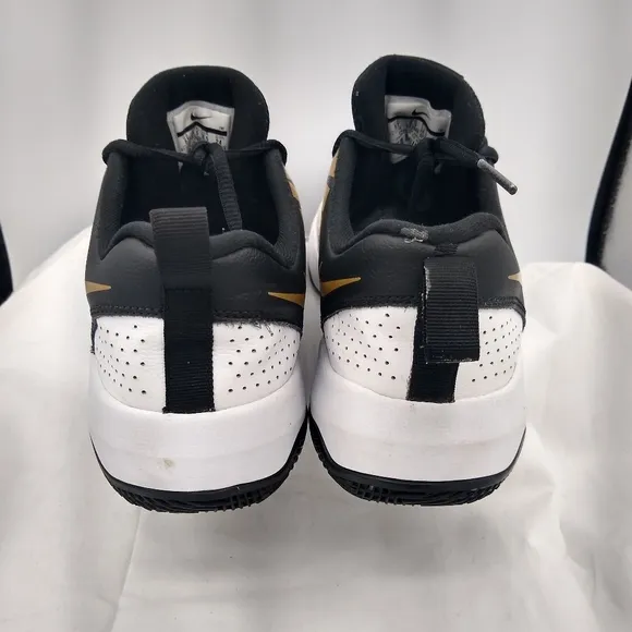 Nike Hustle Quick 6Youth/7.5Wmns GoldBlackWhite LaceUp Athletic Sneaker