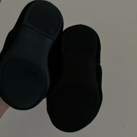 NWT Luz velvet Loafer for baby