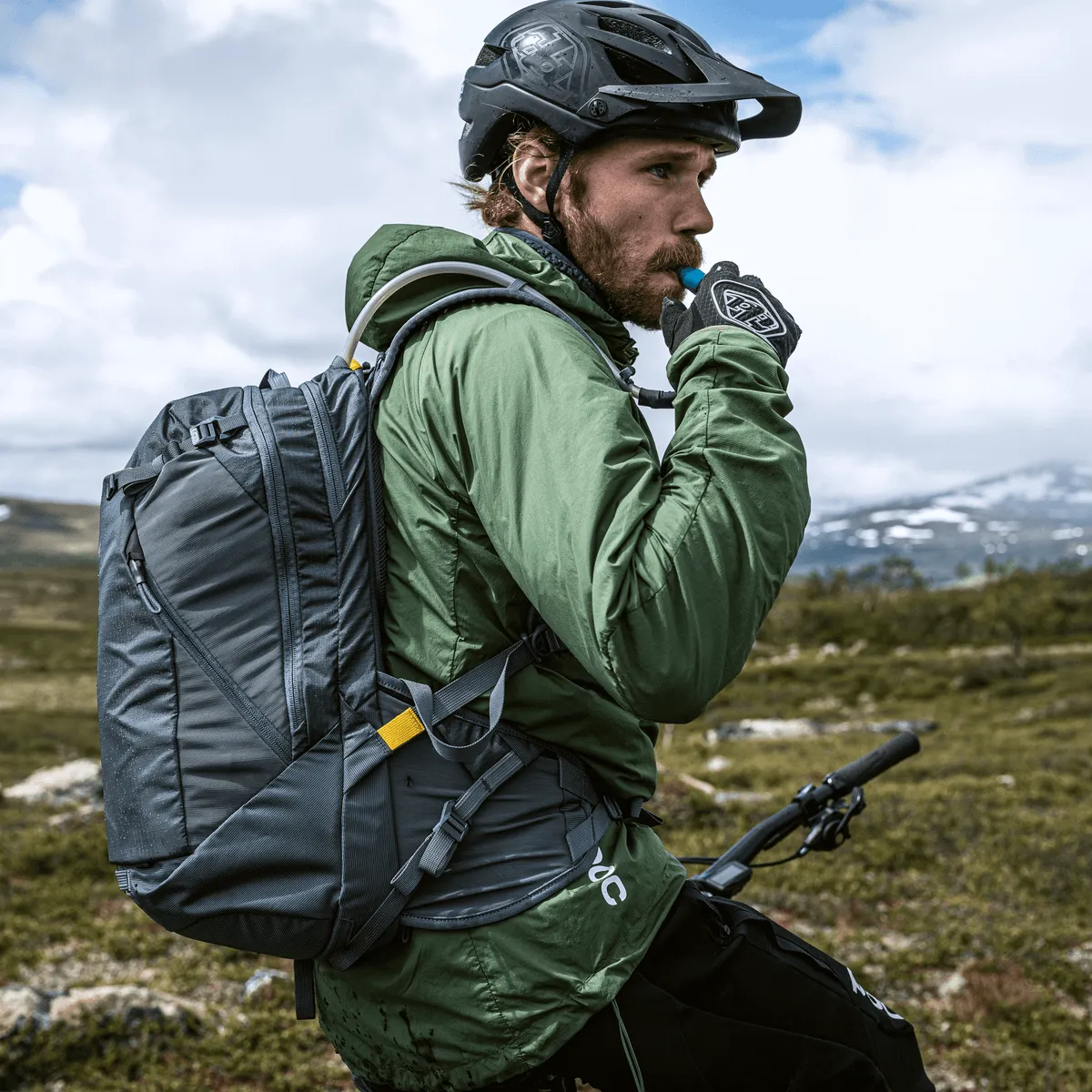 Rail 18L backpack