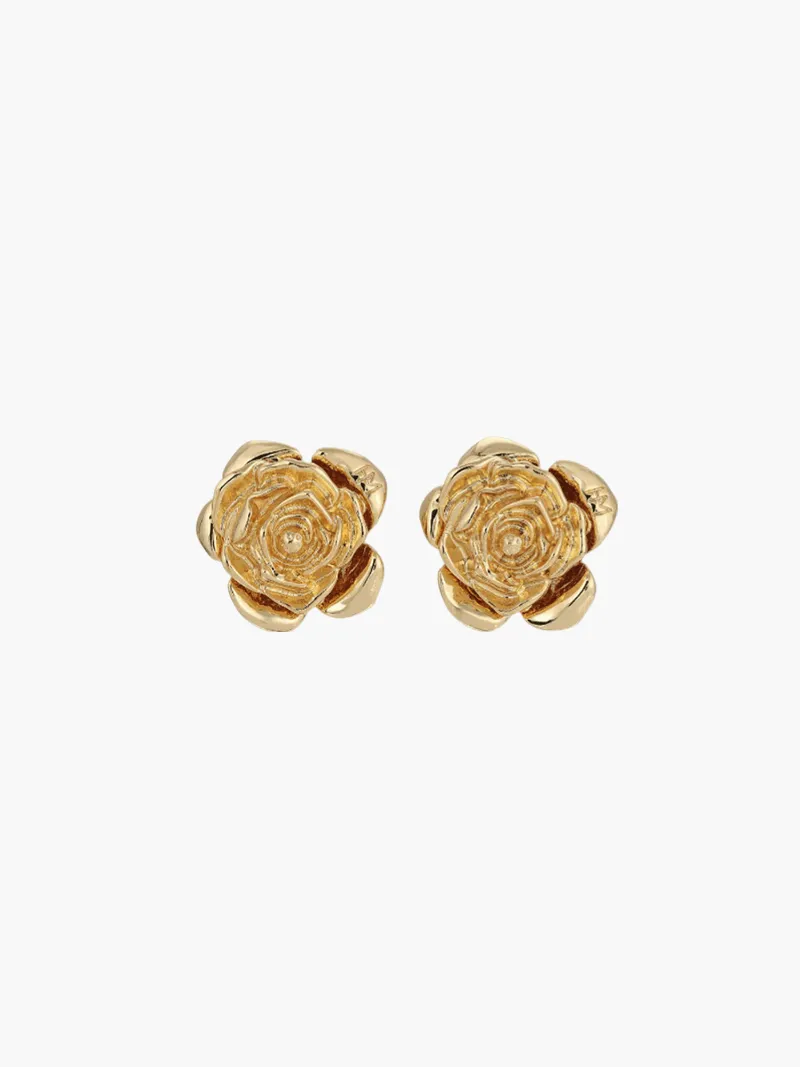 Rose Stud Earrings: Delicate Floral Design