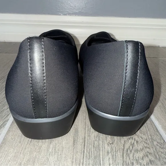 SAS Women's Bliss Slip On Size 11 W Low Wedge Loafer Flat Shoe Black Tripad