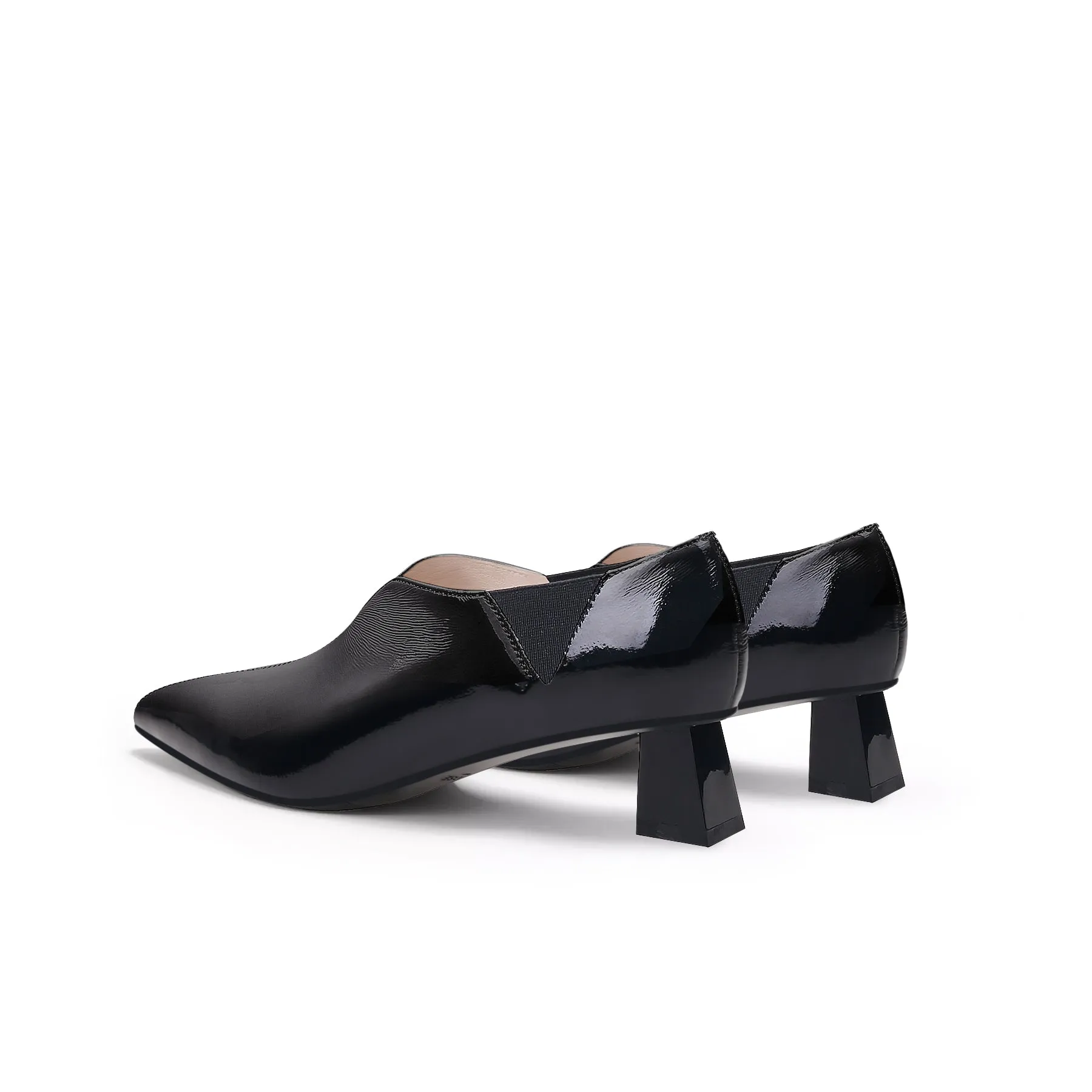 Sharp Toe Leather Pump - Black