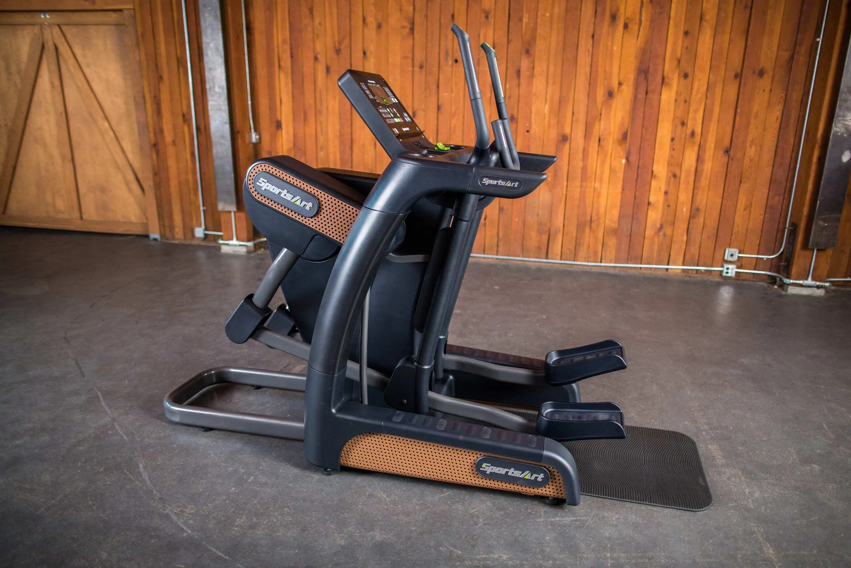 SportsArt Verso Status Eco-Natural Cross Trainer V886