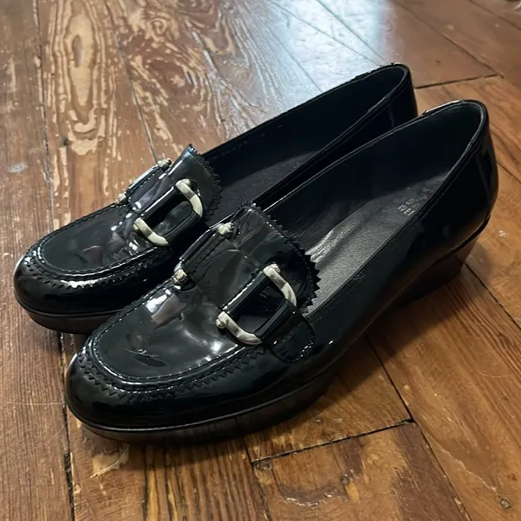 Stuart Weitzman Patent Wedge loafer women’s size 8