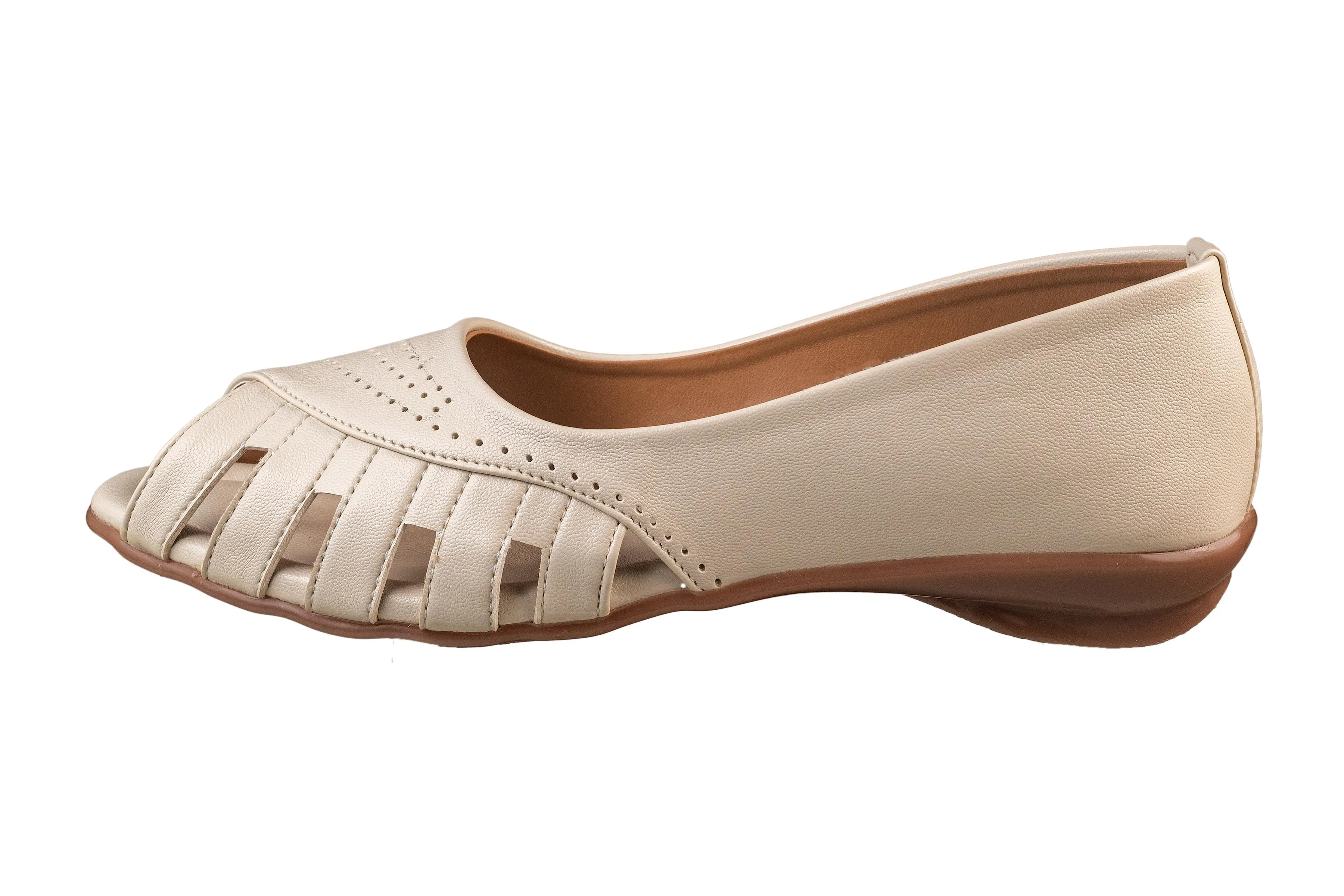 Titas Ladies Cream Sandal (Trnz S 241211)