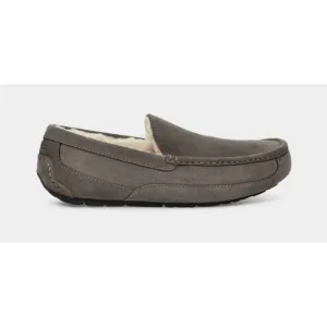 UGG MEN'S ASCOT GRAY SUEDE SLIPPER US SIZE 8 NWOT