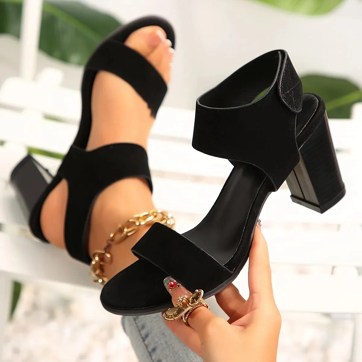Women's Fashion High Heel Sandals, Black, Chunky Heel, Wide Strap, Magic Tape Closure, Breathable Fabric, Faux Leather Lining, R