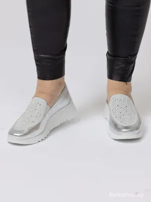 Wonders Sølv loafer med strass og hvit kilesåle